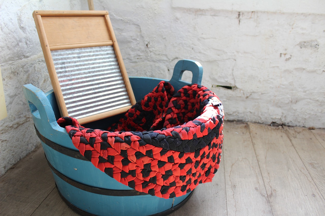 Как вывести жирное пятно с одежды